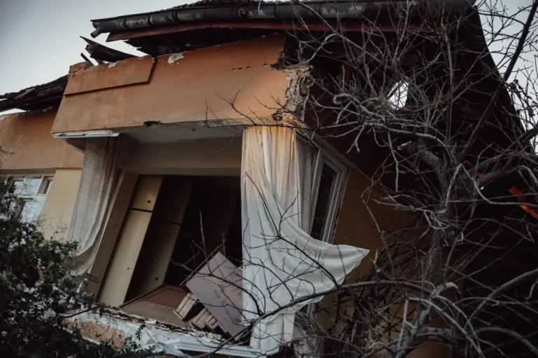 Water Damage Restoration Cost - Water Damage Restoration Cost Per Room UK Guide